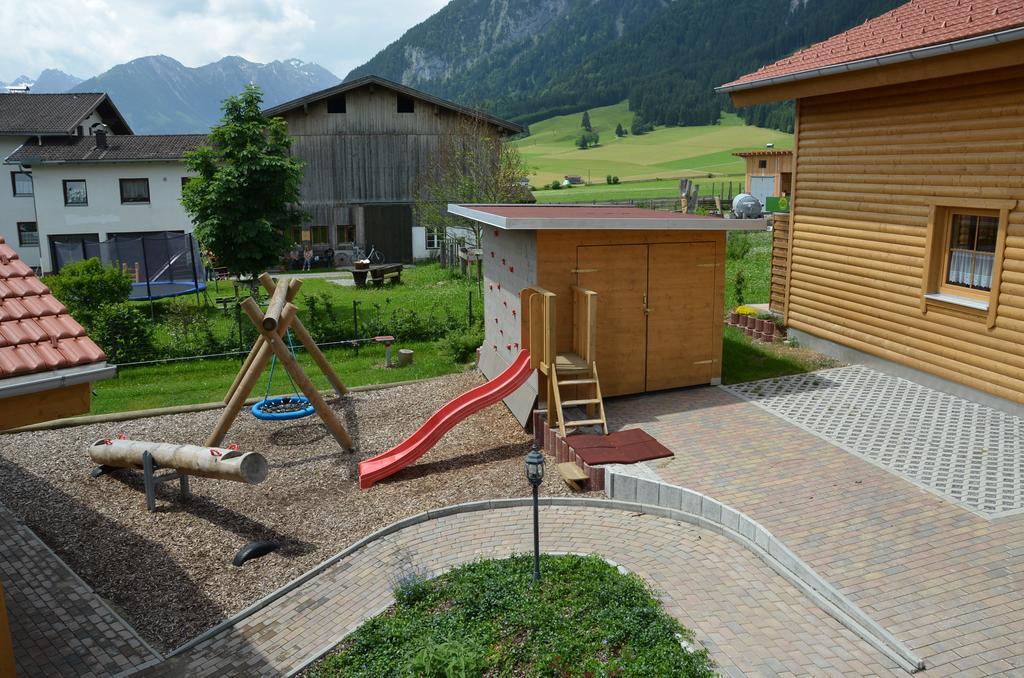 Feriendorf Am Hahnenkamm Reutte Exteriör bild