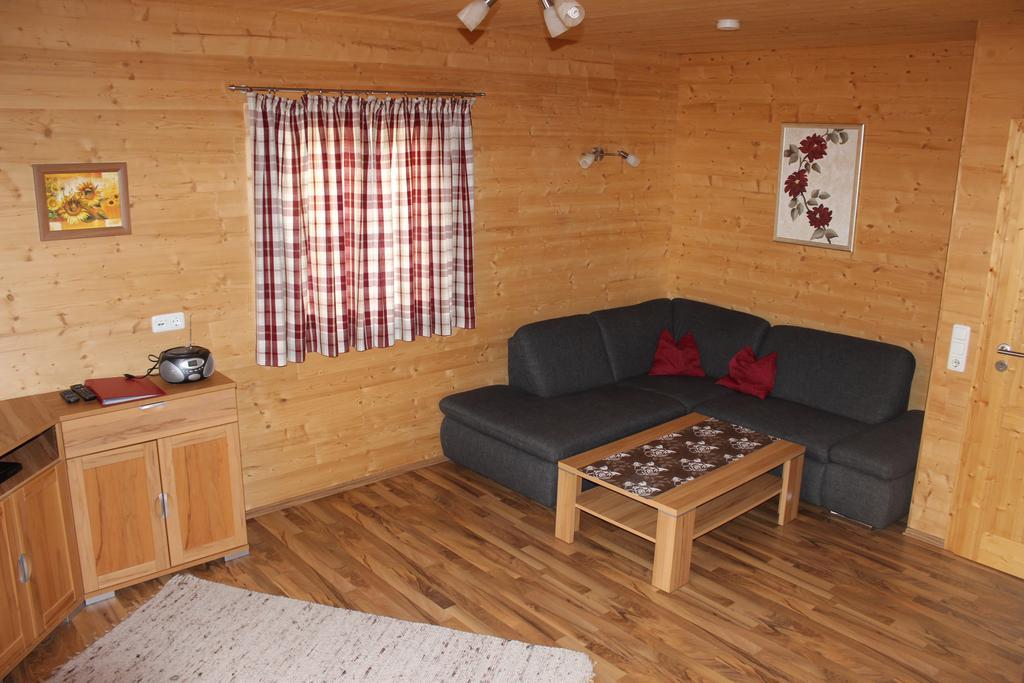 Feriendorf Am Hahnenkamm Reutte Exteriör bild